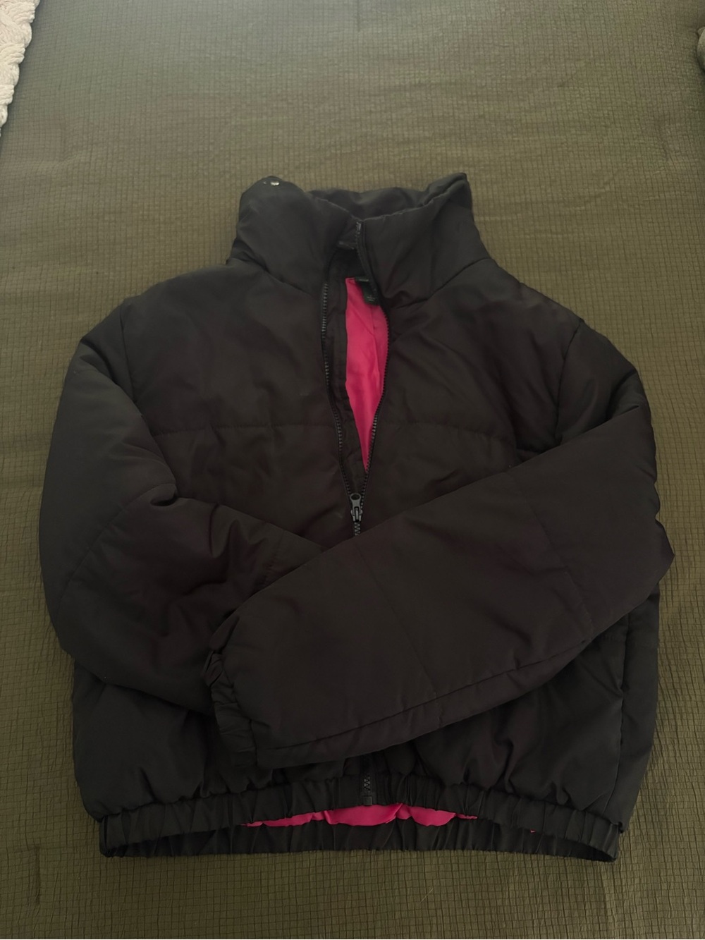 wild fable Black Puffer Jacket with Pink Lining